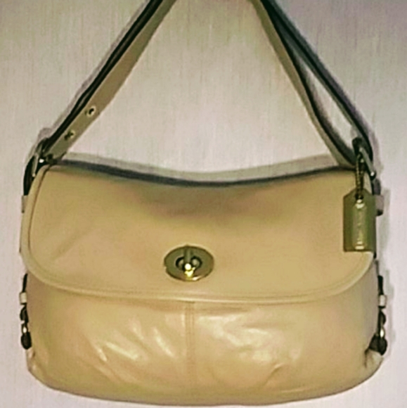 Coach Handbags - Vintage Leather Coach